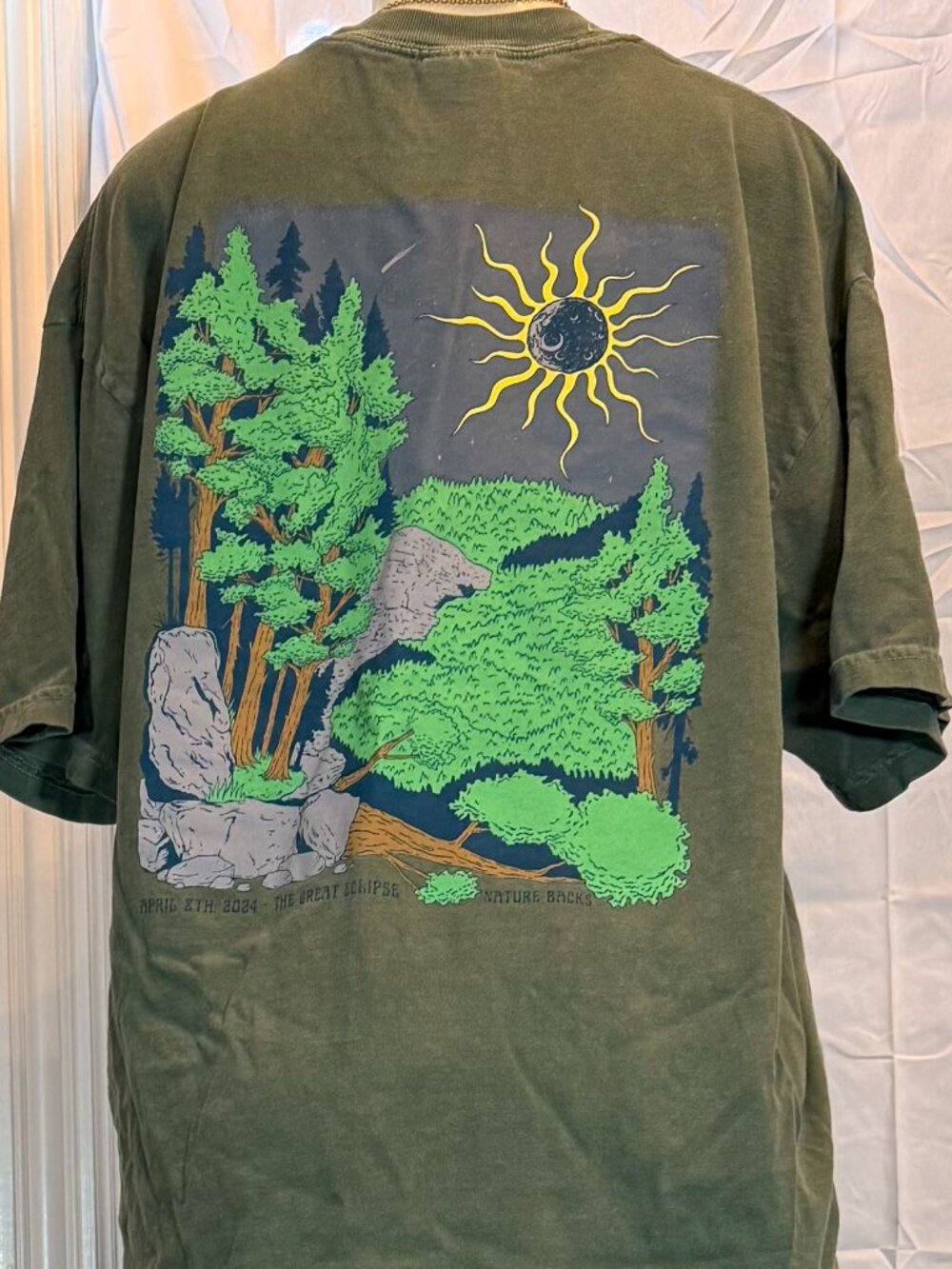 Naturebacks Great Eclipse 2024 Green Tshirt Adult XL